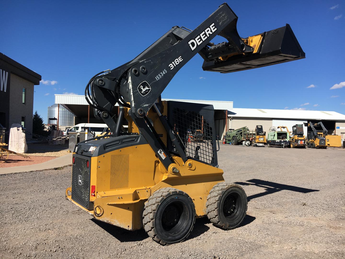 ./imagenes/INVOICE/2019/17117/MINICARGADOR JOHN DEERE 318E (32).JPG